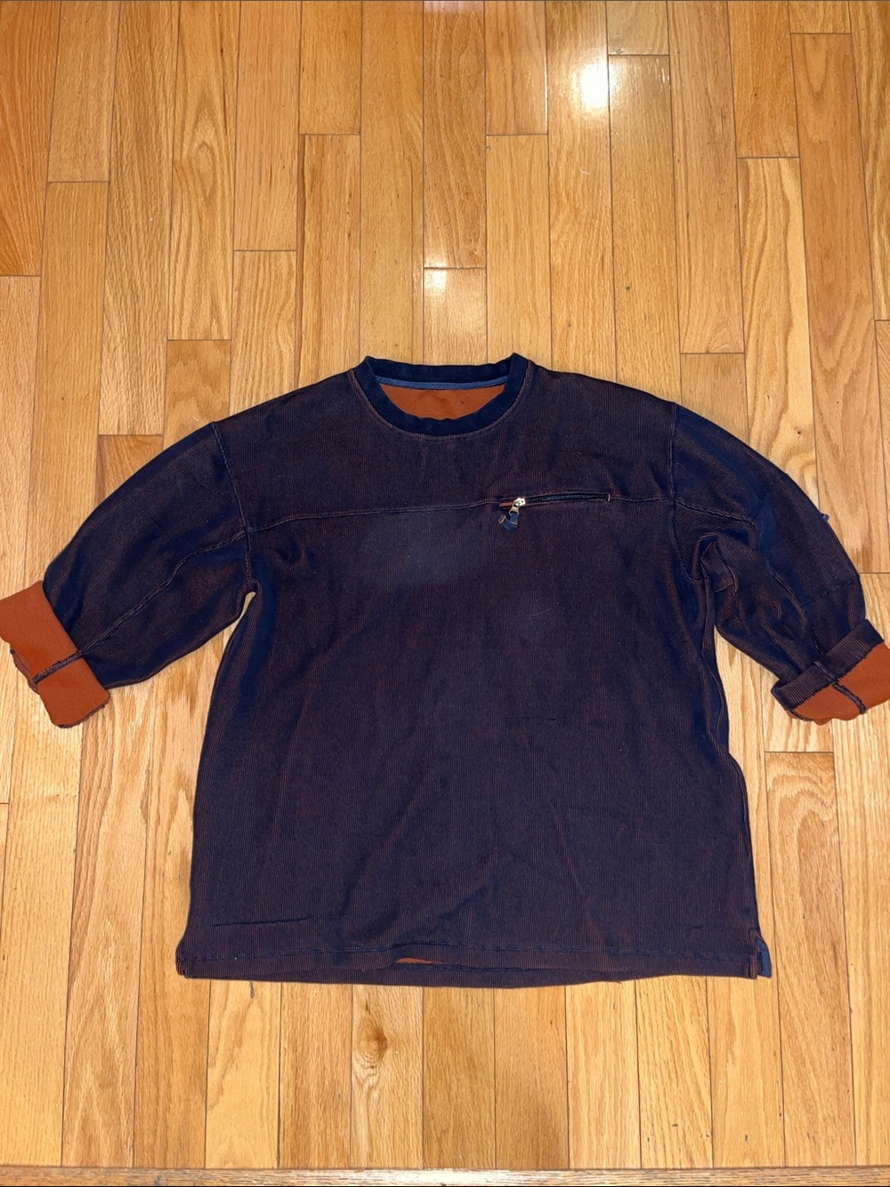 Crewneck Pullover Sweater in Dark Brown with Contrast Cuffs
